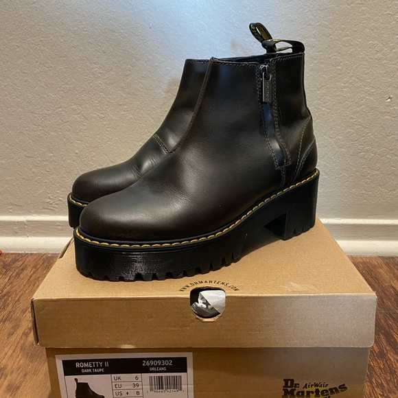 Dr Martens Rometty II — Dark Taupe - Picture 3 of 4